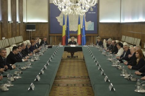 Guvernul a reglementat concediile medicale, inclusiv maternale