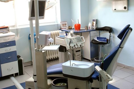 Cabinetele medicale pot fi din nou autorizate la parterul blocurilor de luna aceasta, după intrarea în vigoare a unui ordin al ministrului Sănătăţii