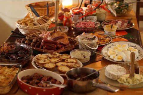Sfaturi pentru a evita neplăcerile cauzate de excesele alimentare de Sărbători