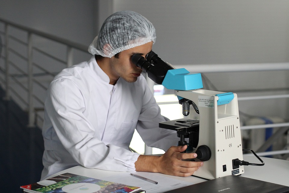 Cercetătorii britanici au identificat o nouă abordare în tratarea cancerului mamar