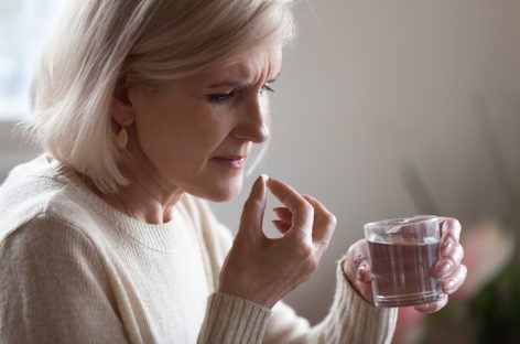 EMA recomandă măsuri referitoare la minimizarea riscului de leziuni hepatice legate de un medicament pentru menopauză