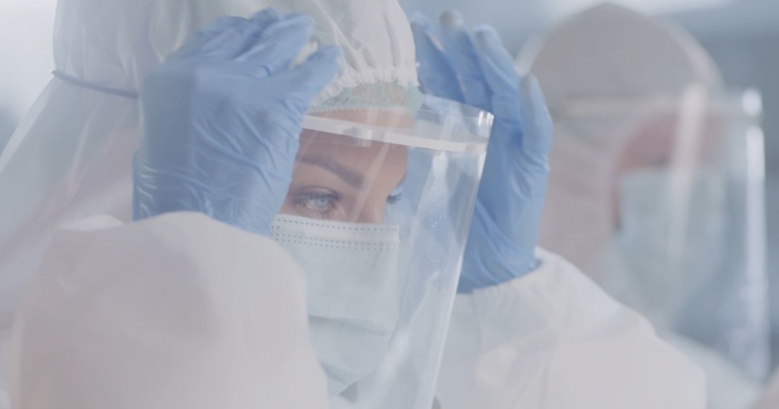 [VIDEO] Sfaturi pentru cadrele medicale cu dermatită de contact iritativă, provocată de pandemia de Covid-19
