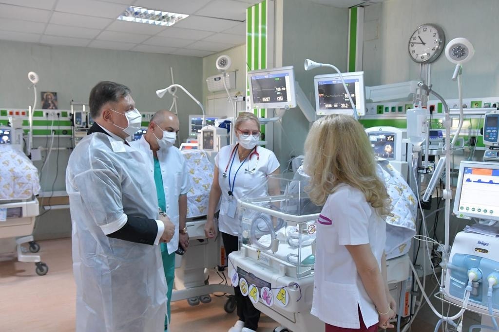 Spitalul Universitar din Capitală a primit un ecograf şi un ventilator de suport respirator de la o organizaţie umanitară