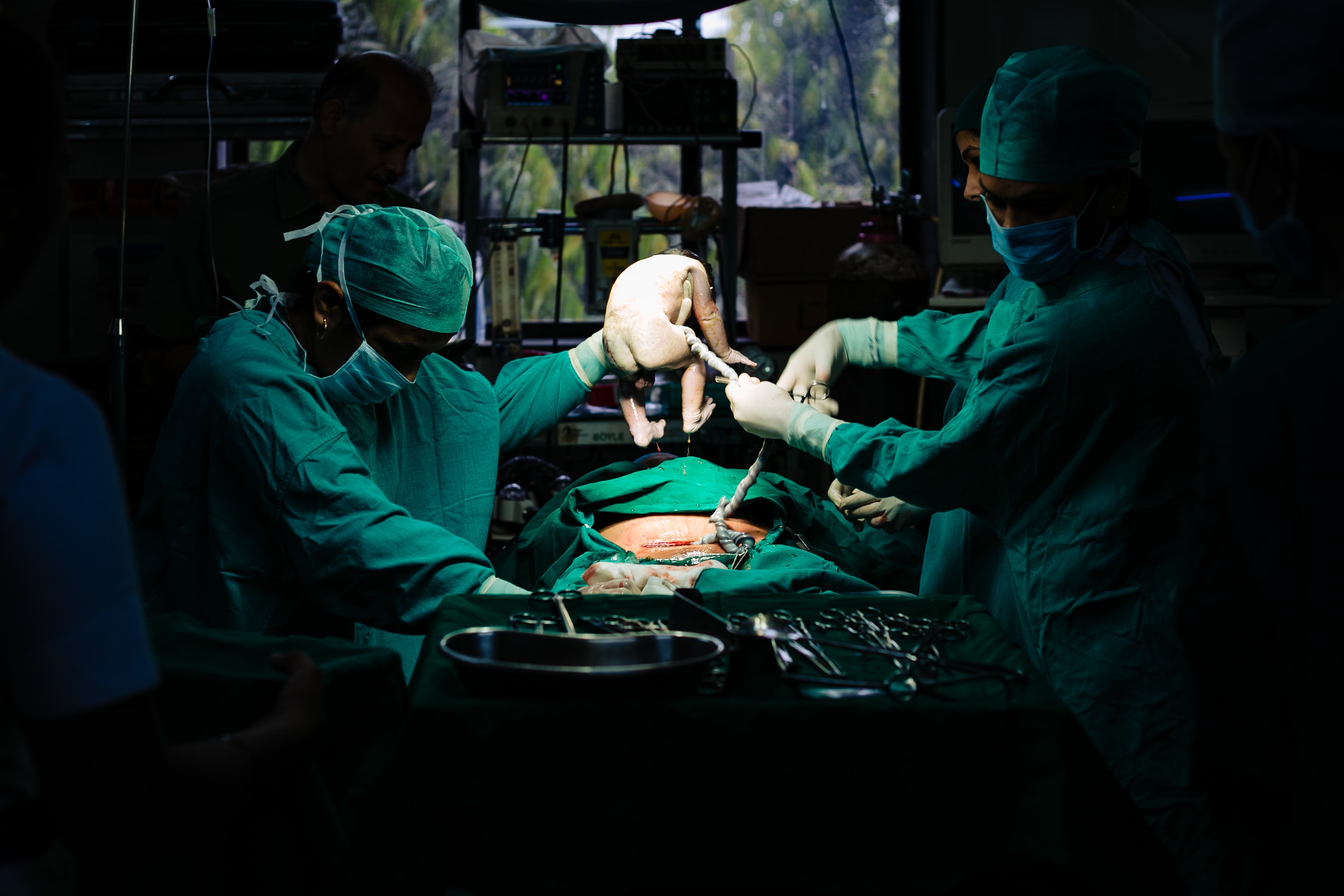Naşterea prin cezariană creşte riscul fătului pentru boli cardiovasculare şi obezitate