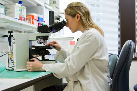 Un mecanism molecular care predispune genetic indivizii la cele mai grave forme de lupus, descoperit de cercetători