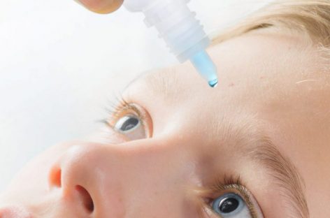 STUDIU: Antibioticele topice scurtează durata simptomelor conjunctivale