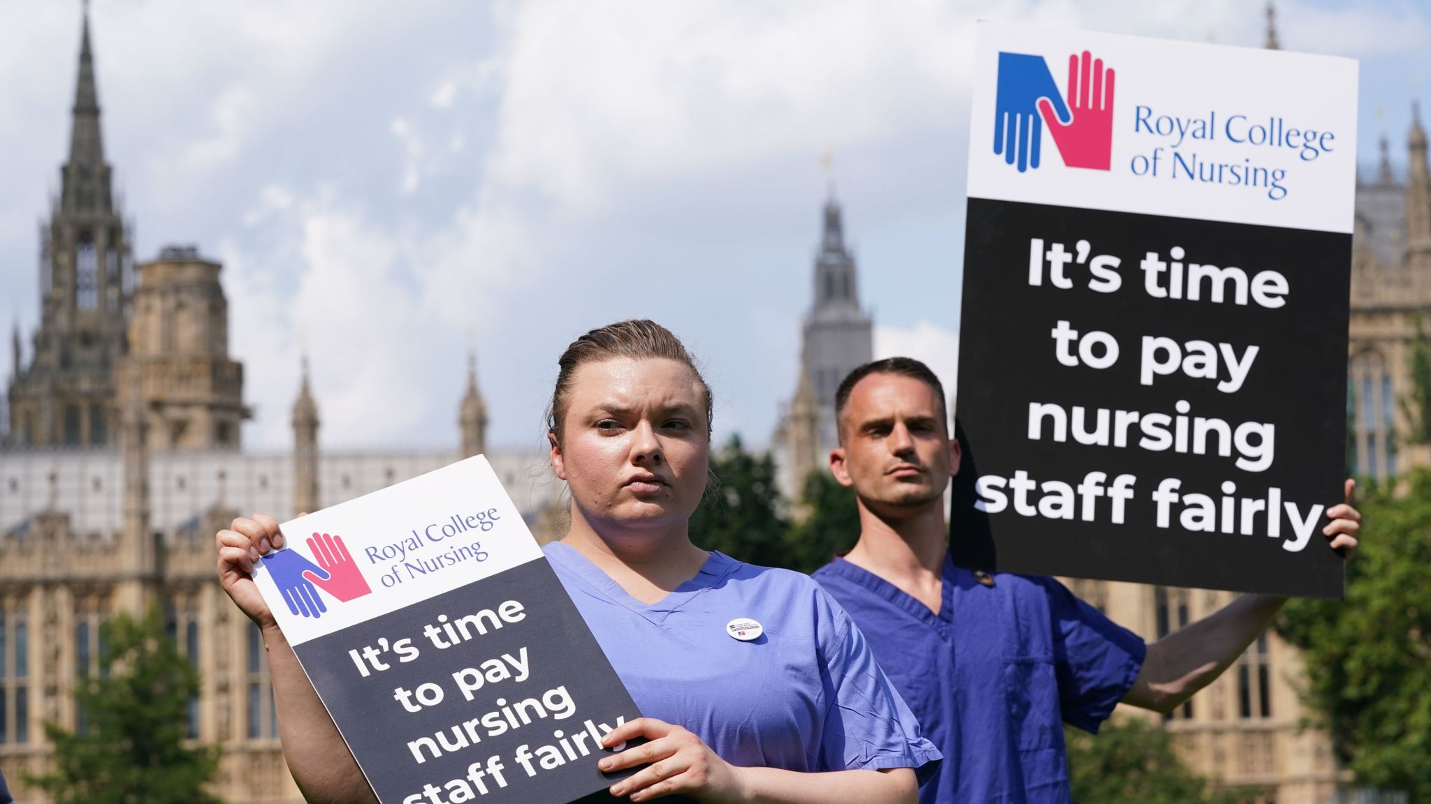 Asistentenţii medicali din Marea Britanie anunţă greve pe 15 şi 20 decembrie