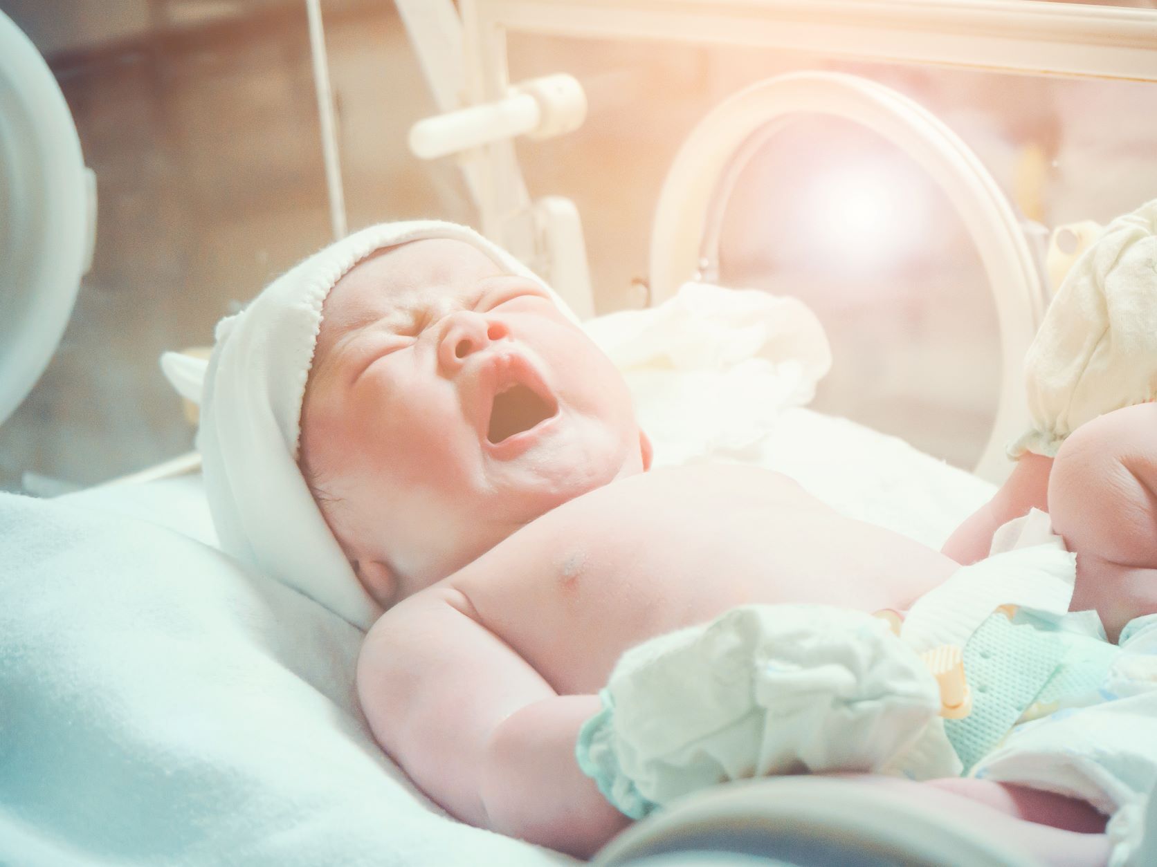 17 noiembrie 2022 - Ziua Mondială a Prematurităţii. Cel mai mic prematur născut la SUUB a cântărit sub 500 de grame