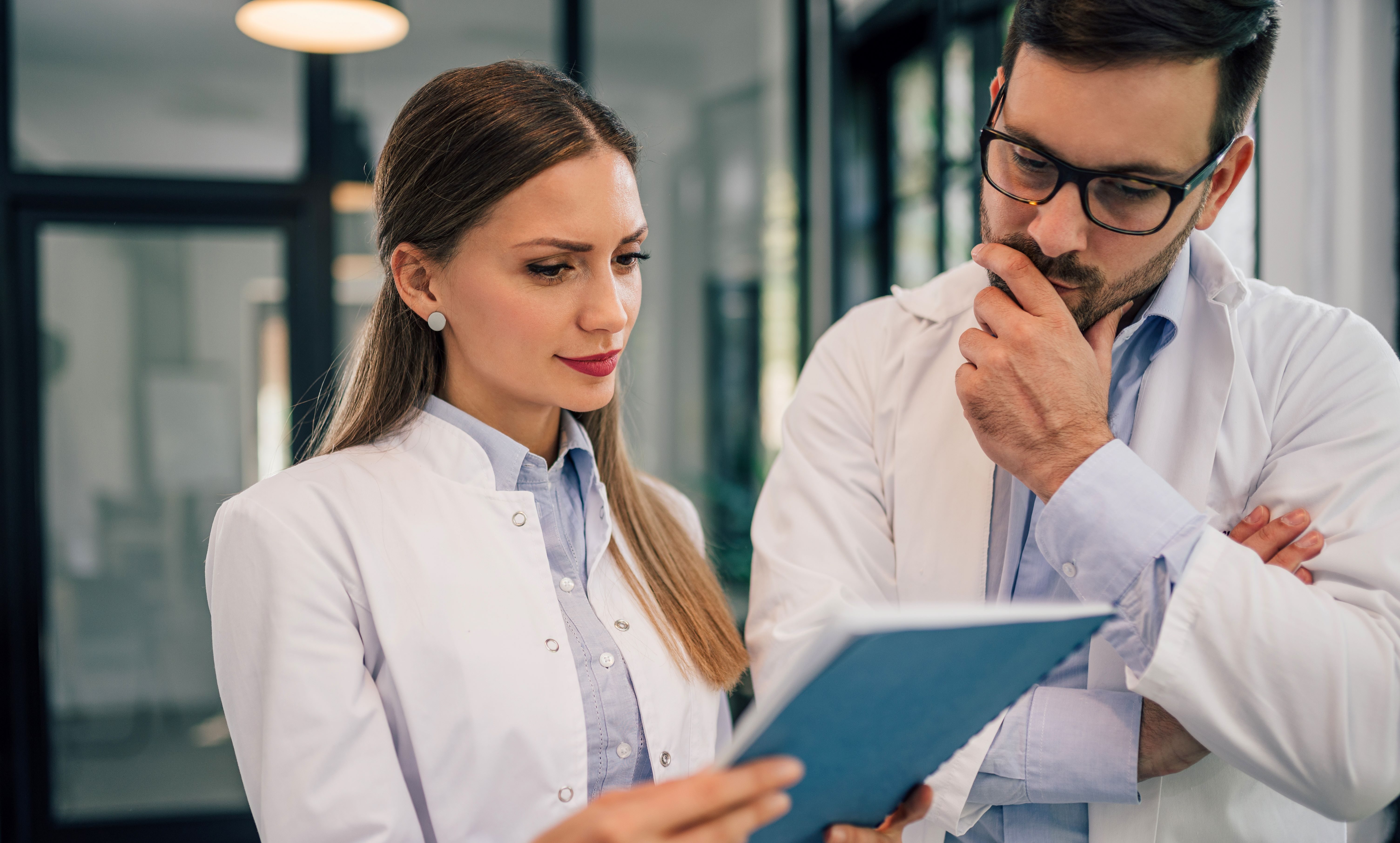 A fost creat primul ghid clinic internaţional pentru prevenirea complicaţiilor cardiace la copii în timpul tratamentului de cancer