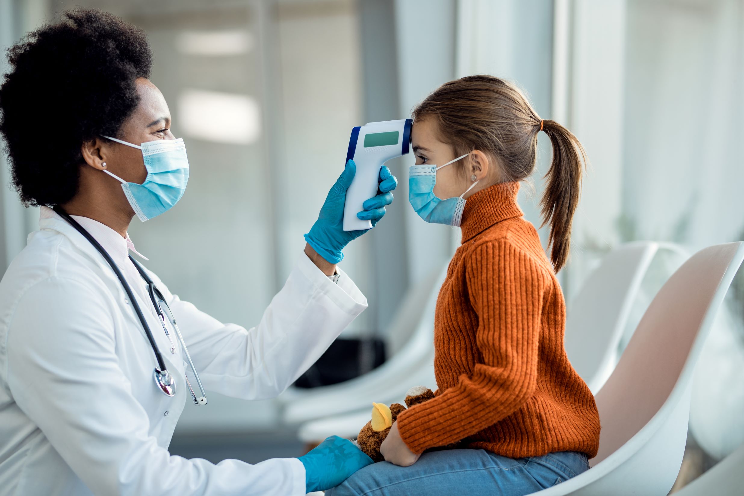 Febra moderată ar putea ajuta la eliminarea mai rapidă a infecţiilor, sugerează un studiu