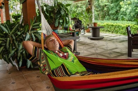 Somnul de după-amiază, o soluţie de adaptare la căldurile extreme?