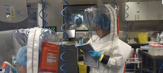Un laborator din China a cartografiat coronavirusul mortal cu două săptămâni înainte să anunţe celelalte ţări. Timpul de aşteptare s-ar fi putut dovedi critic în combaterea pandemiei, spun specialiştii
