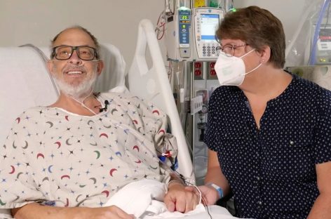 A doua persoană din lume care a primit un transplant experimental de inimă de porc, se simte bine la o lună după operaţie. Medicii spun că nu sunt semne de respingere sau de infecţie