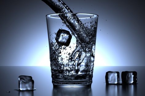Consumul excesiv de lichide: Obicei sau tulburare hormonală periculoasă?